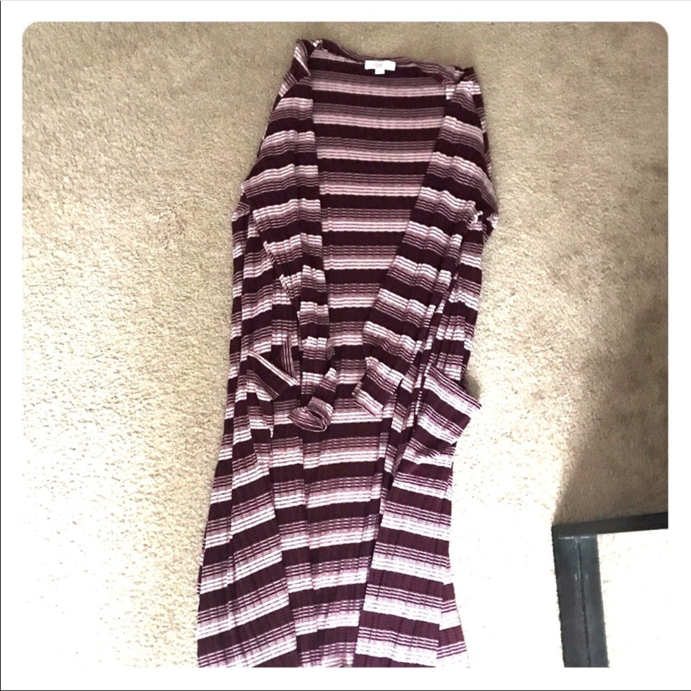 Make me an offer. NWOT lularoe Sarah duster